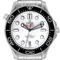 white and stick dot dial of the Omega 8800 Diver Replica