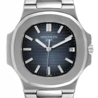 blue dial of the Patek Philippe Nautilus Platinum Blue Replica