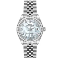 the dial mop of the Womens Diamond Rolex Replica