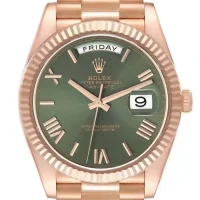 Green and roman numerals dial of the Rolex Green Dial Replica