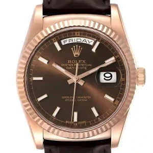 Brown dial of the watch