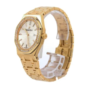 Yellow Gold Case of the Audemars Piguet Diamond Bezel Replica