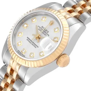 Yellow gold bezel of the watch