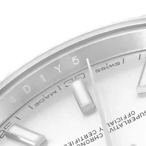 close view dial of the watch