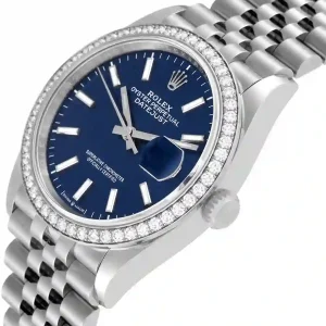 Diamond bezel of the watch